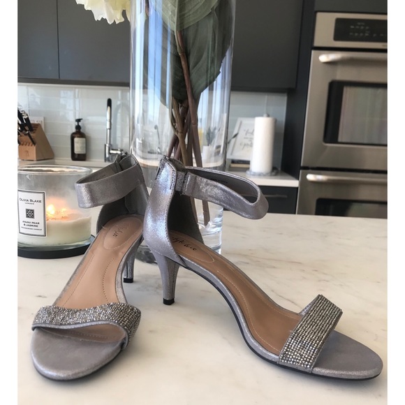 dark grey sandals for wedding